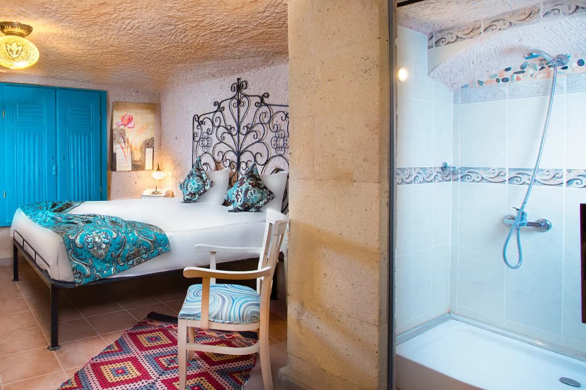 Selfie Cave Hotels Rooms
