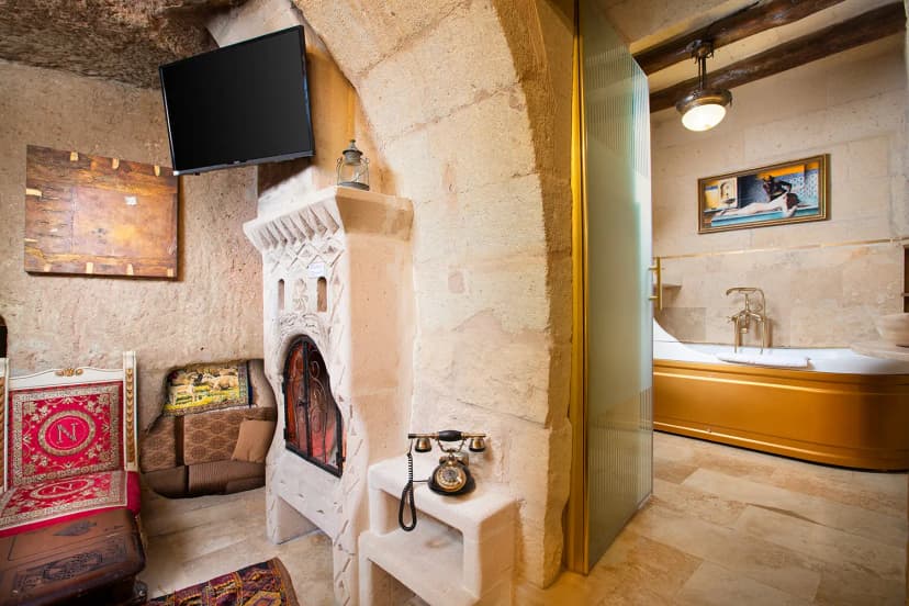 Selfie Cave Hotels Rooms