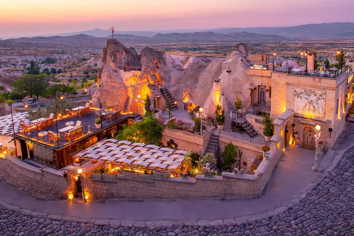 Selfie Cave Hotels Surroundings